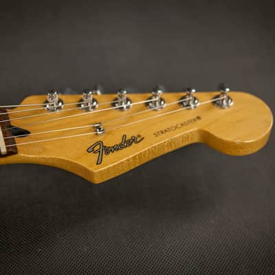 Fender Stratocaster Standard 1990s - 3-Tone Sunburst image 18