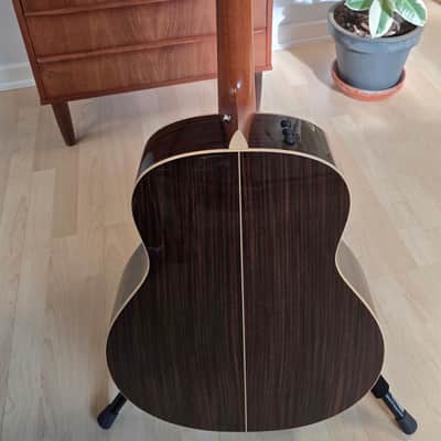 Taylor 818e ARTIST OWNED BY THE VAMPS Stage Played Pro USA Acoustic-Electric American 818 GO Grand Orchestra Jumbo 800 Series Celebrity Guitar image 11