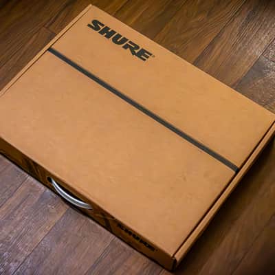 Shure AD4Q-US Axient Digital Four-Channel Wireless Receiver (A: 470 to 636 MHz) - Like New/Unused/NOS image 3