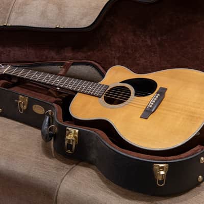 Martin OMC-28E c.2006 Standard Series w/ Fishman Aura image 23