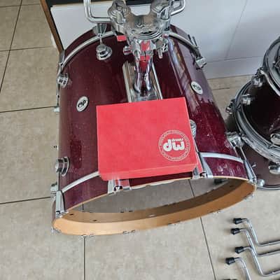 DW Collector’s Series 6-Piece Drum Set w/ Matching Snare & 6 Padded Bags – Ruby Red Glass Glitter with soft cases. image 3