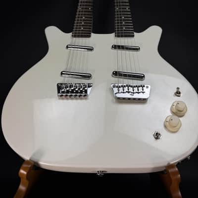 Pre-Owned Danelectro Doubleneck Electric Guitar - White Pearl image 3