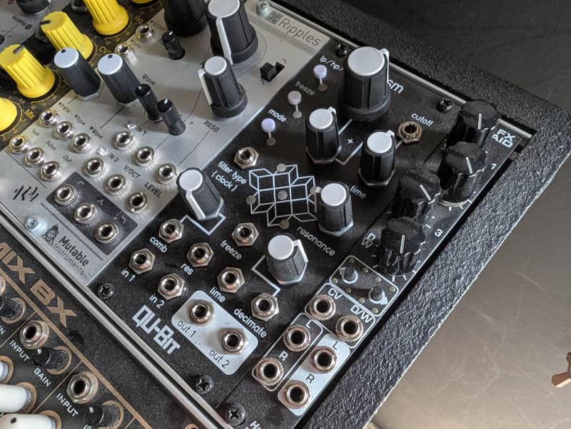 Qu-Bit Electronix Prism 2019 - Present - Black image 1