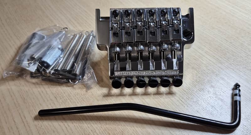 Ibanez Lo-Pro Edge tremolo - chrome image 1