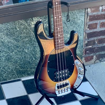Ernie Ball Music Man Stingray (Pino Palladino model) 2025 - Sunburst image 4