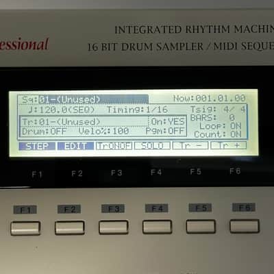 Akai MPC2000 MIDI Production Center 1997 - 2001 - Grey image 10