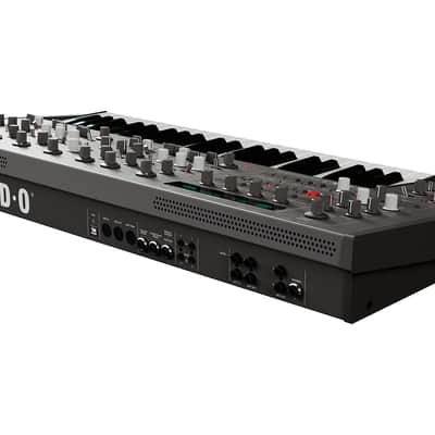 UDO DMNO 8-Voice Dual Timbre Synthesizer - Black image 4
