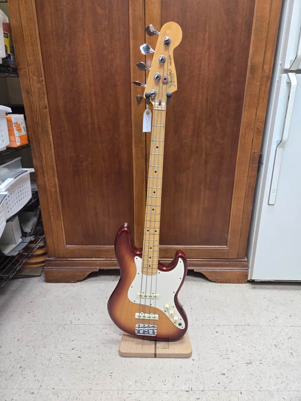 Fender Standard Jazz Bass with Maple Fretboard 1984 - 1986 - Sienna Sunburst image 1
