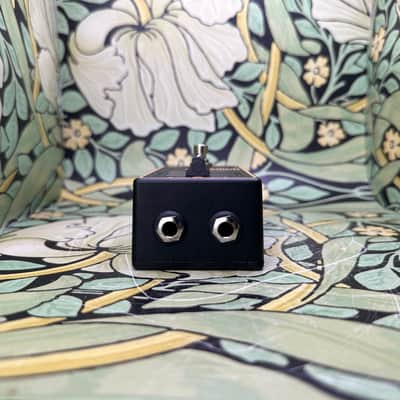 Walrus Audio Fundamental Series Fuzz image 5