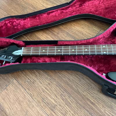 Vintage 1960s HARMONY H25 Bass Guitar w/Original Case MINT! image 4