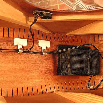 Fishman Self-stick Wiring Clips for Acoustic Guitar Pickup Wiring Harness (6 pcs) - Black image 2