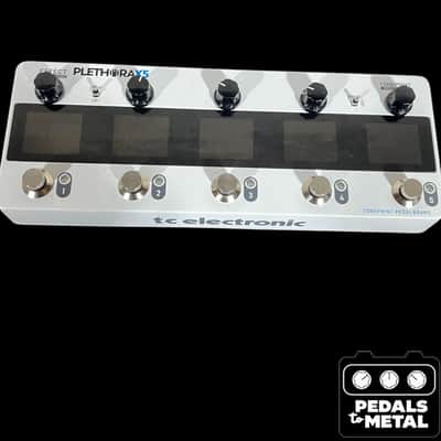 TC Electronic Plethora X5 TonePrint Multi-Effects Pedalboard with Power Supply 2020 - Present - White - X17110 image 2