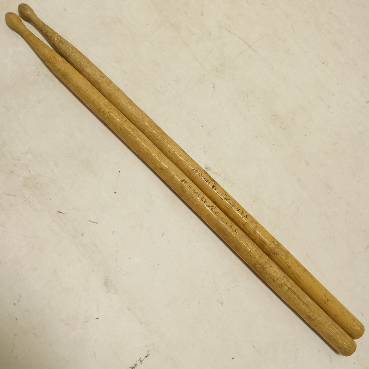 Ludwig 2x Drum Sticks 2S Model Classic Script Logo Vintage60s Thick/Fat Wood-Tip — main photograph