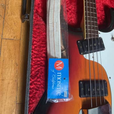 Mosrite Bass 1966 - Ventures style - Sunburst image 21