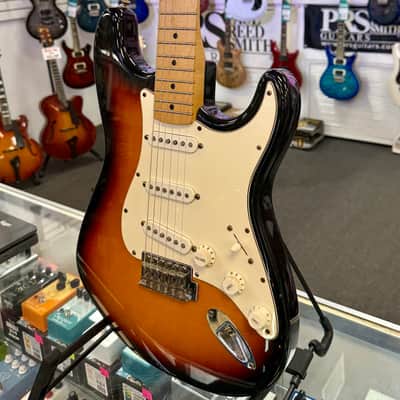 Fender Stratocaster MIM, Brown Sunburst - Pre Owned image 4