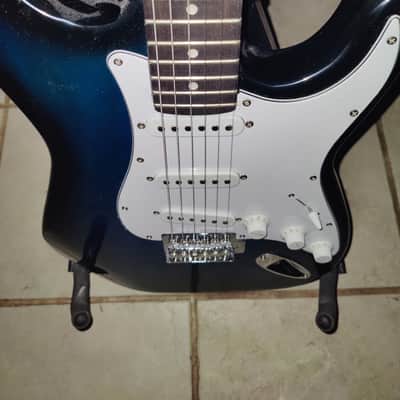 Unbranded beautiful Strat style electric guitar in stunning Blue black image 2