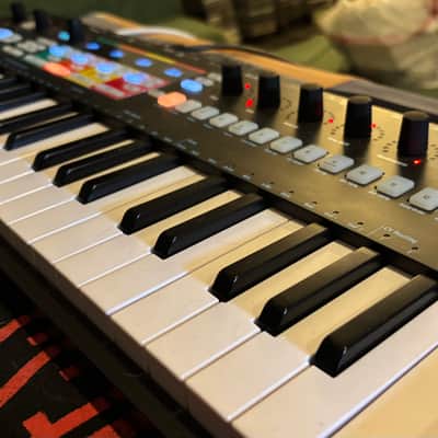 Arturia KeyStep Pro 37-Key MIDI Controller 2020 - Present - BLACK image 2