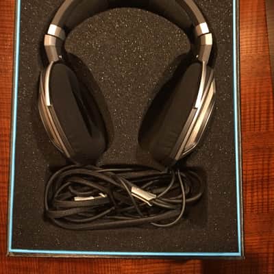Sennheiser HD700 Audiophile & Mastering Headphones - Open | Reverb