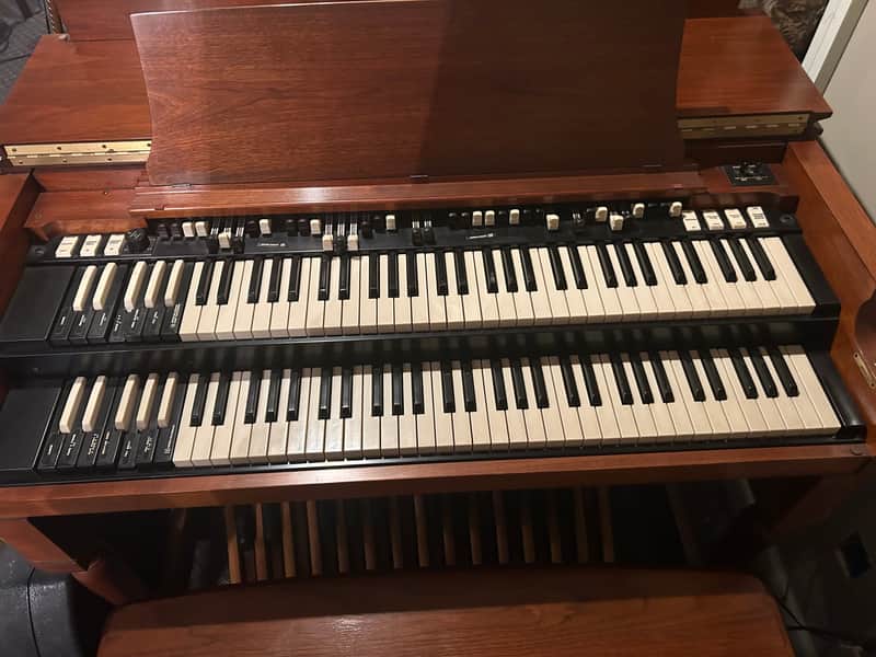 Hammond B-3 1963 - Walnut