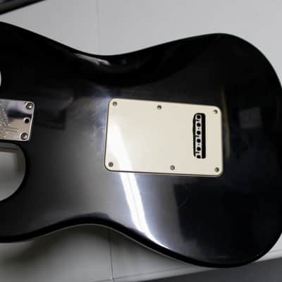 Fender American Standard Stratocaster with Maple Fretboard 1995 - 2000 - Black image 22