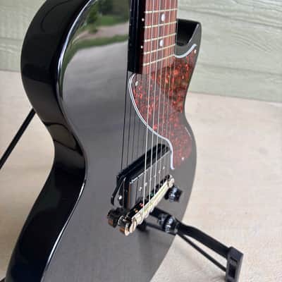 2024 Les Paul Junior - Ebony. Music City Bridge Studfinder/locking studs image 4