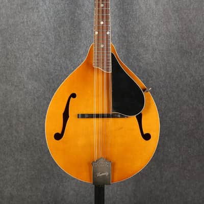 Kentucky KM-252 Deluxe A-Style Mandolin - Natural - 2nd Hand image 3