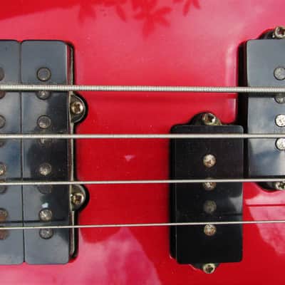 Kramer Focus 7000 Bass guitar, 1980's Japan, 34" Scale, Fender Case, Very Clean image 6