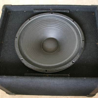 Crate BE-15 200 W 8ꭥ 1x15' Bass Reflex Cabinet, Black Carpet Covering, 1991 image 3