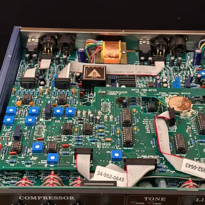 API 2500 Stereo Bus Compressor. API2500. Great condition. image 13