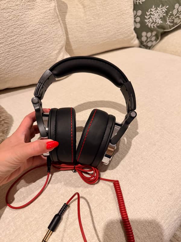 OneOdio Pro 50 Wired Headphones with Mic image 1