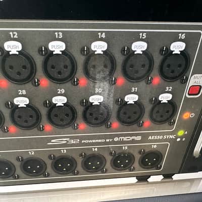 Behringer S32 Digital Snake IO Box 32 Preamps 16 Outputs 2015 - Present - Black image 3