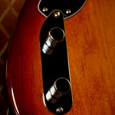 Marcus Miller Sire D5 ALDER-4 LEFTHAND TS Tobacco Sunburst image 4