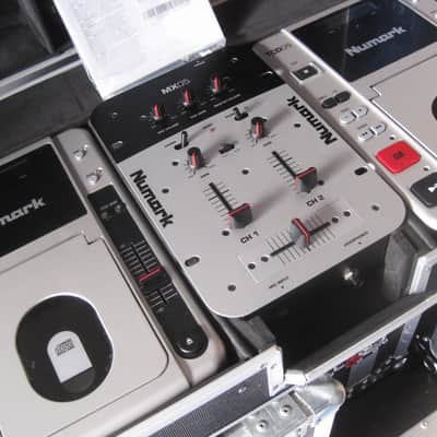 Numark Fusion 111 Package: MX05 DJ Mixer & TCD05 CD Players with Case image 3