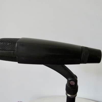 Sennheiser MD 421 II Cardioid Dynamic Microphone - Black image 2
