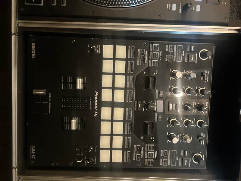 Pioneer DJM-S7 2-Channel Serato Digital Mixer 2021 - Present - Black image 1