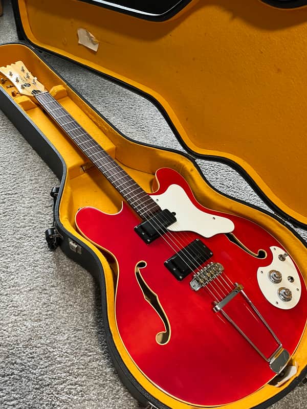 Mosrite Celebrity III 1966 - Cherry image 1