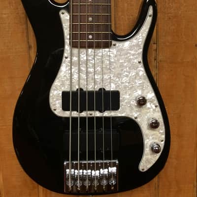 Peavey Axcelerator 6 string w/case image 2