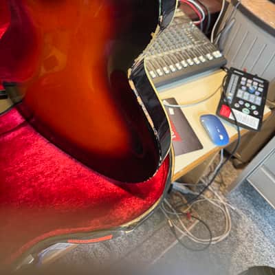 Guild T-100 Slim Jim with Single Coil 1965 - 1973 - Sunburst image 14