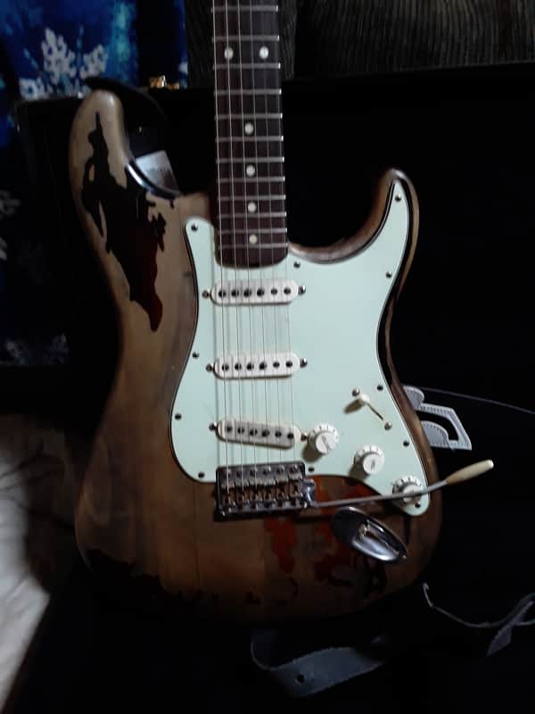 Fender Custom Shop Rory Gallagher Tribute Stratocaster 2004 - Present - 3-Color Sunburst image 1