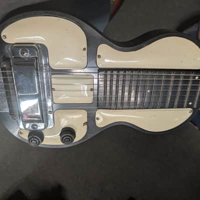 Rickenbacker Electro Model B Panda 1940-1950s - Black and white image 5