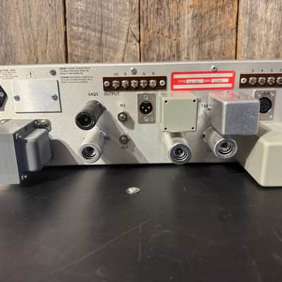 Universal Audio LA-2A Leveling Amplifier / Optical Compressor 2000 - Present - Gray image 2