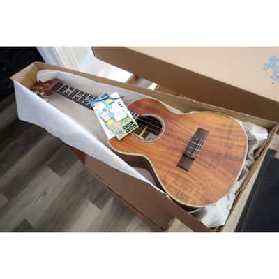 Kala KA-SA-T Solid Acacia Tenor Ukulele w/ Solid Acacia Top, Back & Sides - Satin image 25
