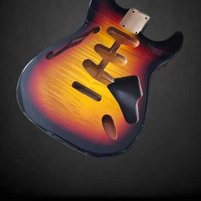 Stratocaster body F hole, 3-tone sunburst, flamed, gloss varnish image 3