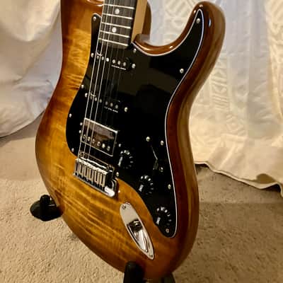 Fender Limited Edition American Ultra Stratocaster HSS Tiger's Eye 2024 - Flame Burst image 4