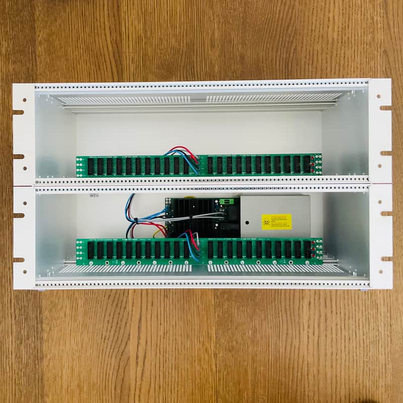 Doepfer A-100-G6 84hp 6U PSU3 eurorack case - Silver image 1