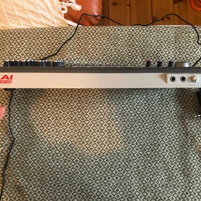 Akai MPC Renaissance Groove Production Studio 2012 - 2019 - Grey image 2