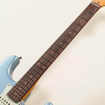 Fender American Ultra Luxe Vintage 60s Stratocaster Ice Blue Metallic Ice Blue Metallic [US25016320] (05/15) image 7