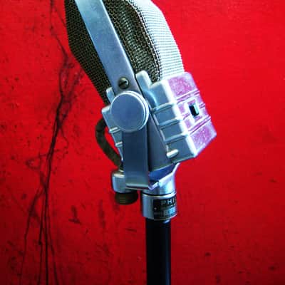 Vintage RARE 1940's Philco / Electro-Voice V-1 Ribbon "Velocity" Microphone with newer stand image 3