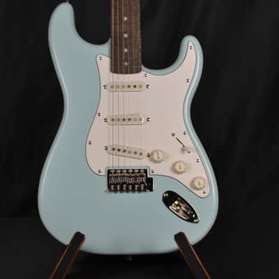 Squier FSR Classic Vibe '70s Stratocaster 2026 - Sonic Blue