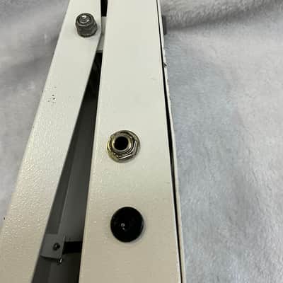 Fulltone Clyde Wah Wah Pedal 2001 - White image 11
